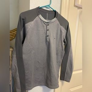Patagonia base layer Henley.  Men’s small.